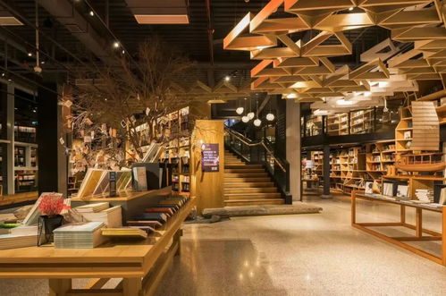 门店比瑞幸还多,新华书店靠啥赚钱